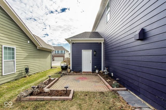 6178 Sugar Maple Drive, Zionsville, IN 46077