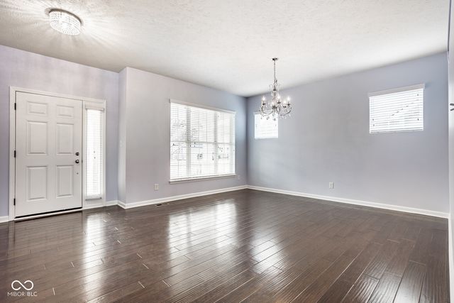 6178 Sugar Maple Drive, Zionsville, IN 46077