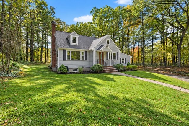 35 Pine St, Sharon, MA 02067