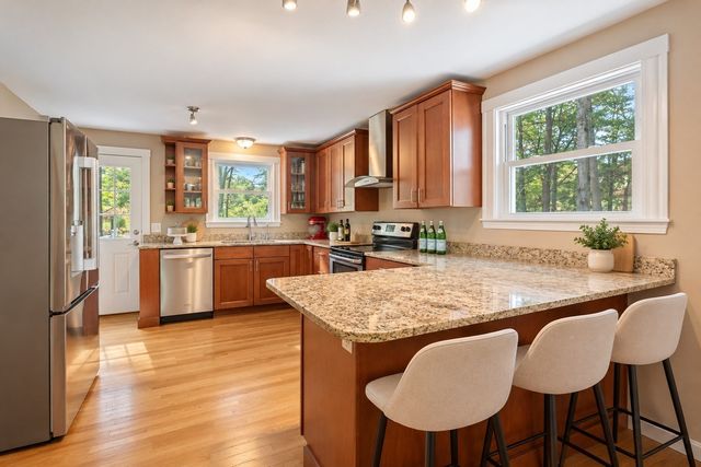 35 Pine St, Sharon, MA 02067