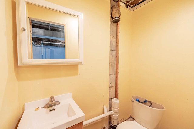 1032 S 4th STREET, Milwaukee, WI 53204