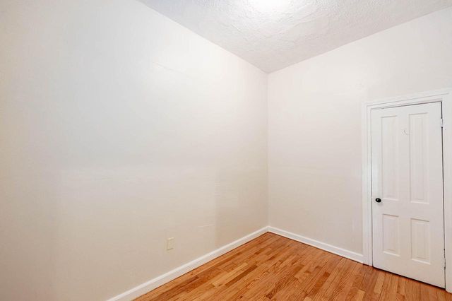 1032 S 4th STREET, Milwaukee, WI 53204