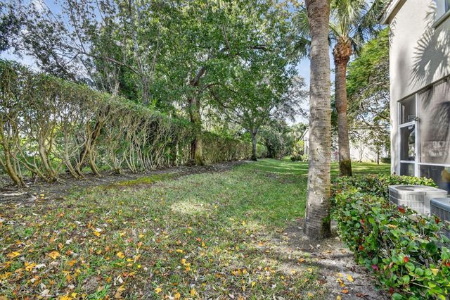 5015 Palmbrooke Circle, West Palm Beach, FL 33417
