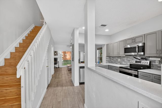 5015 Palmbrooke Circle, West Palm Beach, FL 33417