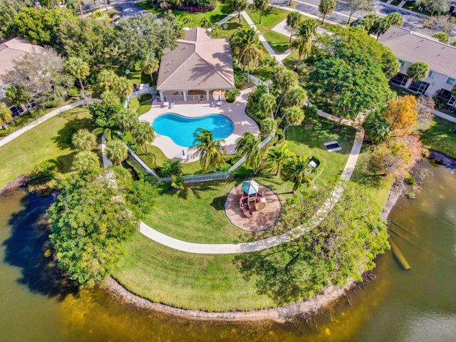 5015 Palmbrooke Circle, West Palm Beach, FL 33417