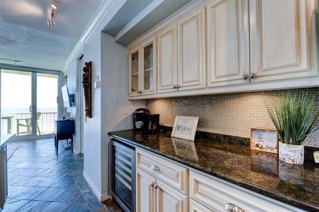 1401 E Beach Drive 1207, Galveston, TX 77550