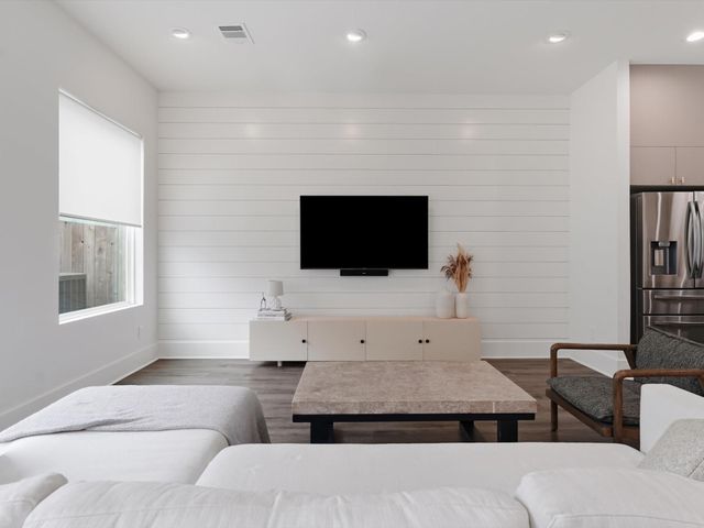 4606 Fisk Street B, Houston, TX 77009