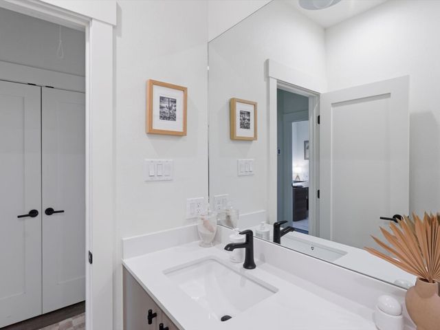 4606 Fisk Street B, Houston, TX 77009