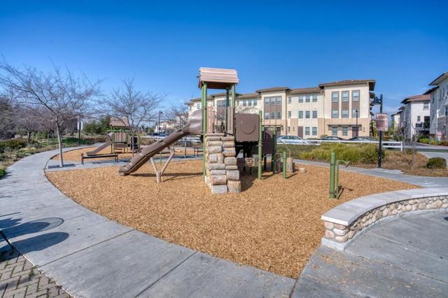 1081 Harebell Place, San Jose, CA 95131