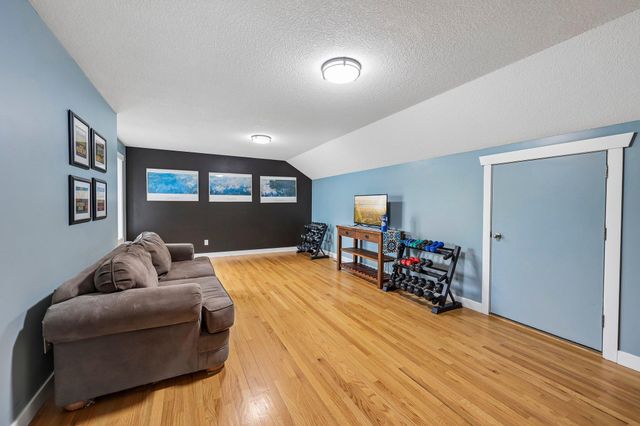 4798 Red Pine Court, Eagan, MN 55123