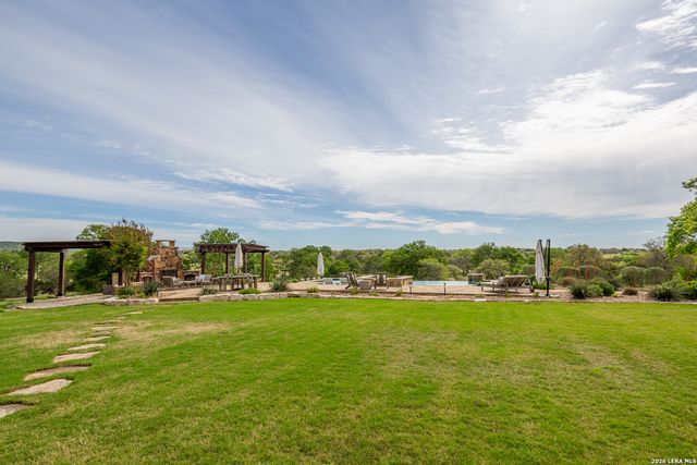 395 Bluff Creek, Center Point, TX 78010