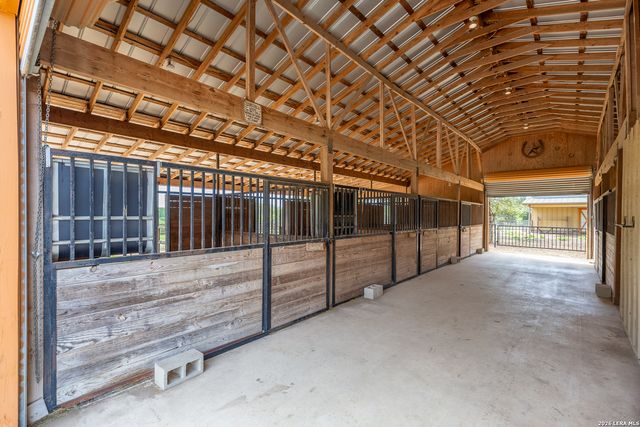 395 Bluff Creek, Center Point, TX 78010