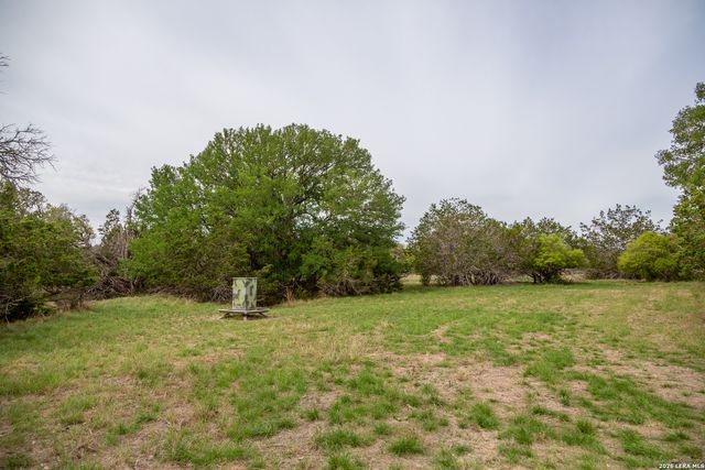 395 Bluff Creek, Center Point, TX 78010