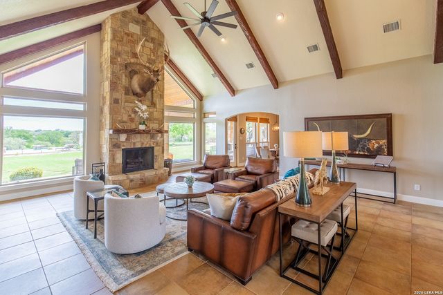 395 Bluff Creek, Center Point, TX 78010