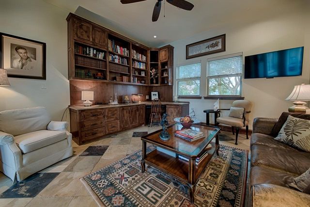 1600 Legends PKWY, Kingsland, TX 78639