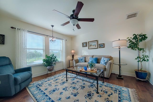 1600 Legends PKWY, Kingsland, TX 78639