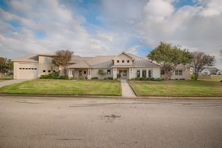 1600 Legends PKWY, Kingsland, TX 78639