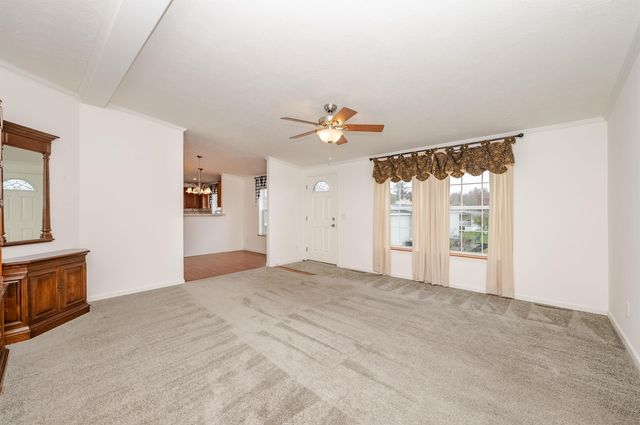 31 Meredith Drive, Hampstead, NH 03841