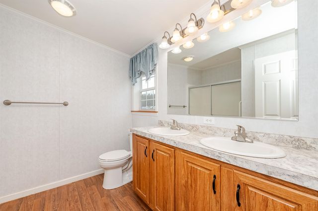 31 Meredith Drive, Hampstead, NH 03841
