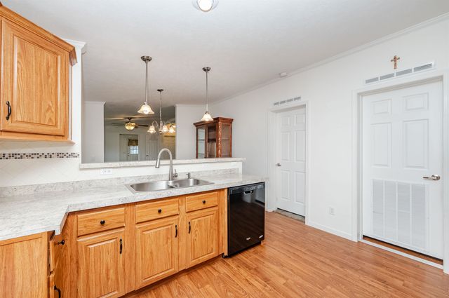 31 Meredith Drive, Hampstead, NH 03841