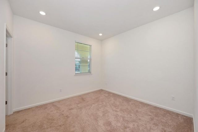 498 Central Pacific St, Lathrop, CA 95330