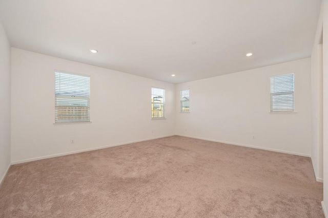 498 Central Pacific St, Lathrop, CA 95330