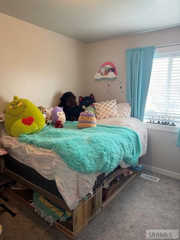 558 Canal, Chubbuck, ID 83202