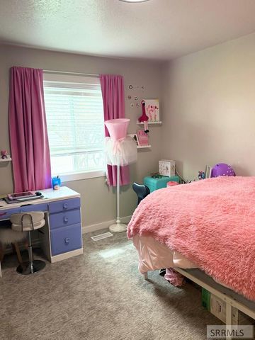 558 Canal, Chubbuck, ID 83202