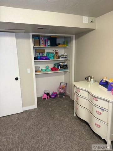 558 Canal, Chubbuck, ID 83202