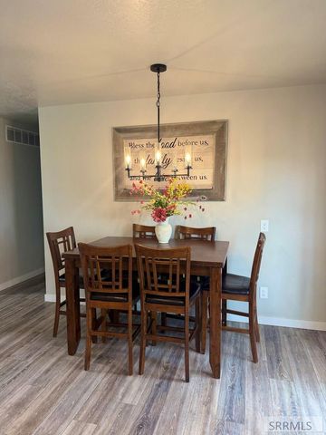 558 Canal, Chubbuck, ID 83202