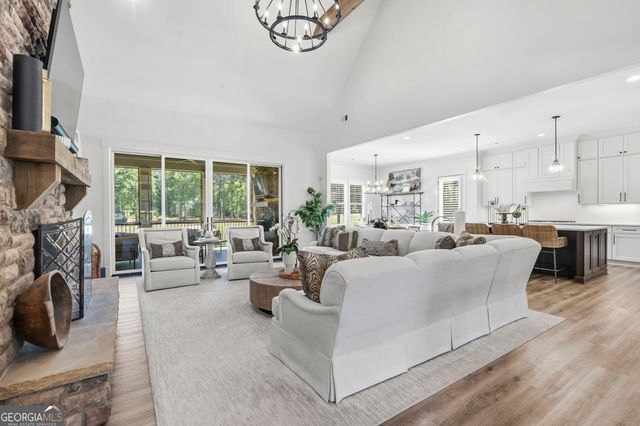 1011 Lake Pointe S, Greensboro, GA 30642