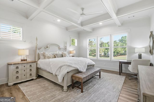 1011 Lake Pointe S, Greensboro, GA 30642