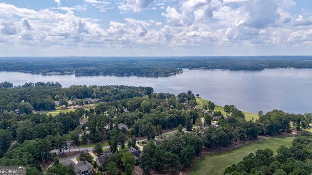 1011 Lake Pointe S, Greensboro, GA 30642