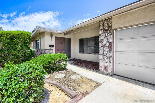 6095 Agee St, San Diego, CA 92122