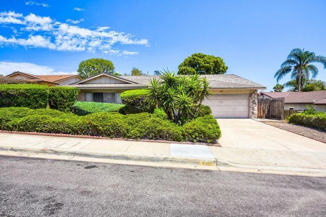 6095 Agee St, San Diego, CA 92122