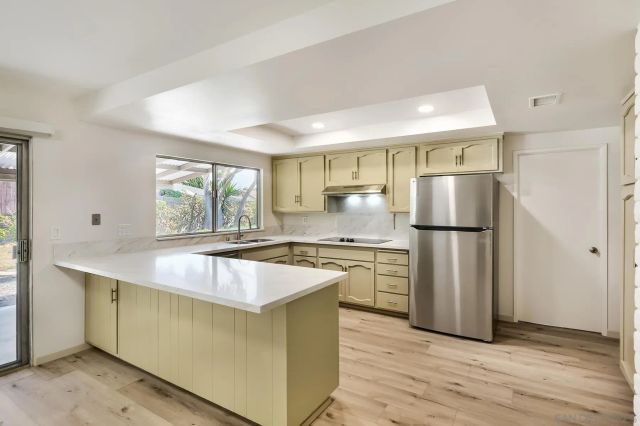 6095 Agee St, San Diego, CA 92122