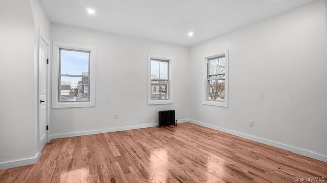 3963 Seton Avenue, Bronx, NY 10466