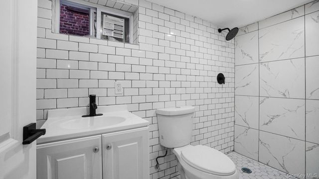 3963 Seton Avenue, Bronx, NY 10466