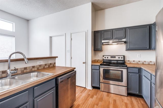 2624 Crystal Falls Drive, Mesquite, TX 75181