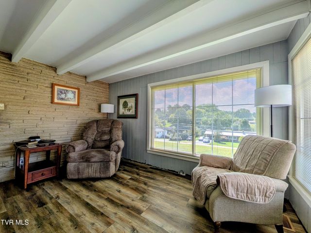 104 Unaka View Road, Johnson City, TN 37601