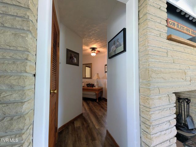 104 Unaka View Road, Johnson City, TN 37601