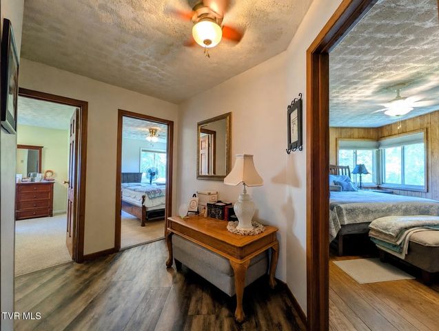 104 Unaka View Road, Johnson City, TN 37601