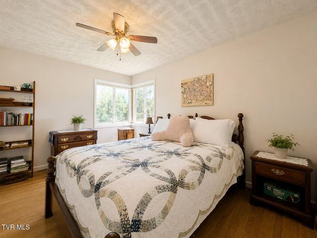 104 Unaka View Road, Johnson City, TN 37601