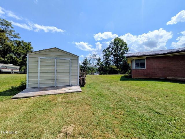 104 Unaka View Road, Johnson City, TN 37601