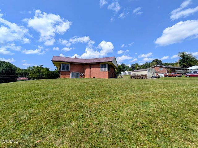 104 Unaka View Road, Johnson City, TN 37601
