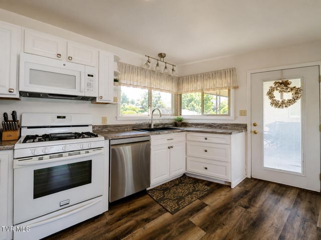 104 Unaka View Road, Johnson City, TN 37601