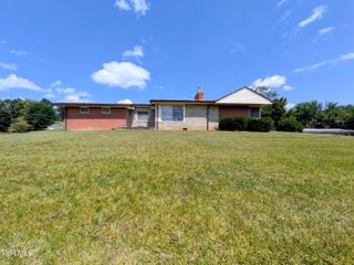 104 Unaka View Road, Johnson City, TN 37601