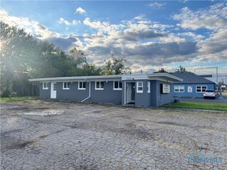 1916 N Reynolds Road, Toledo, OH 43615