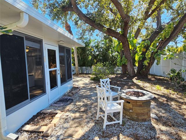 272 LOYOLA ROAD, Venice, FL 34293