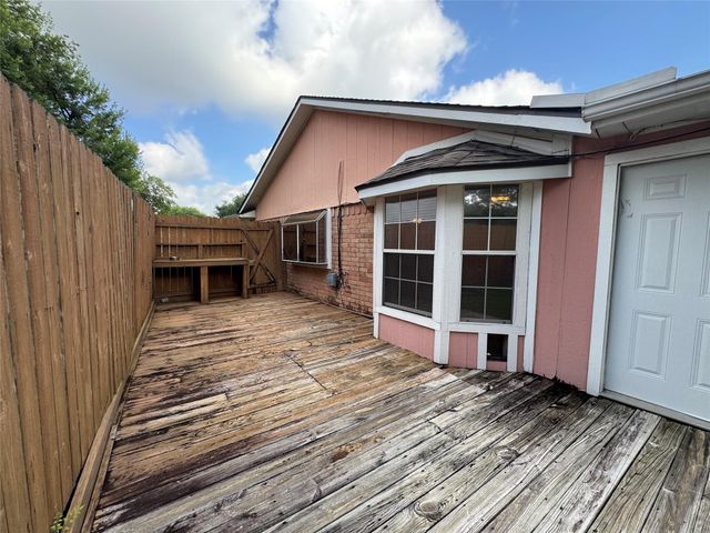 412 Land Grant Drive, Richmond, TX 77406